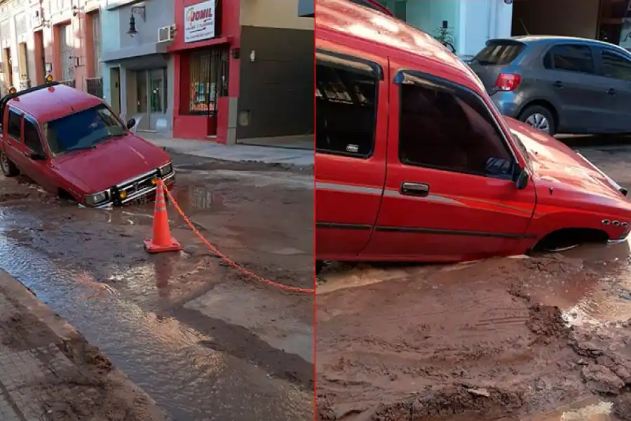Quiso pasar un colectivo y cayó en un pozo en calle de Paraná