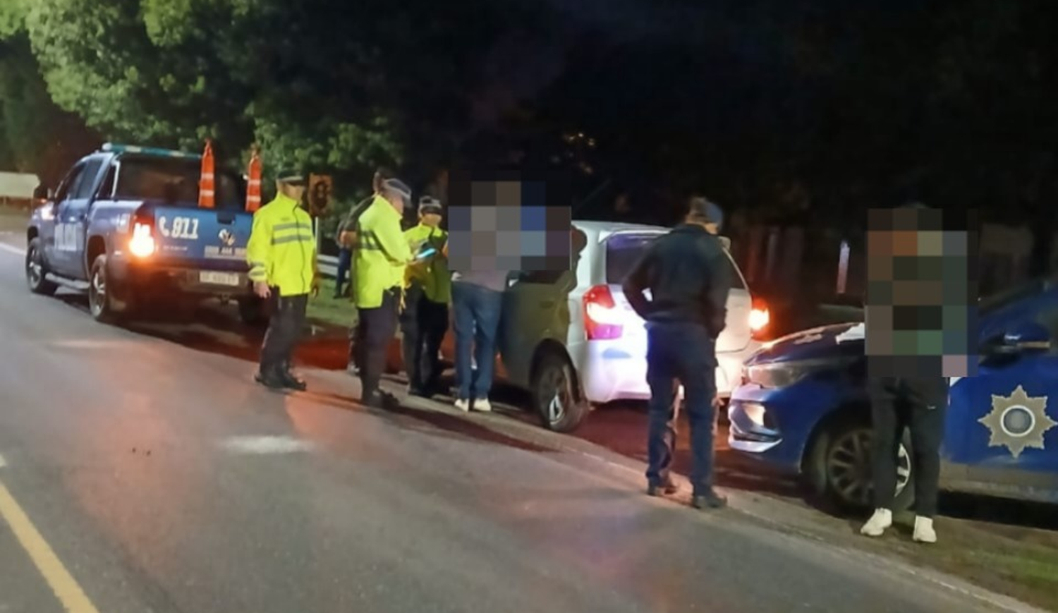Un formoseño a bordo de un auto "flojo de papeles" resistió su arresto y lesionó a dos policías