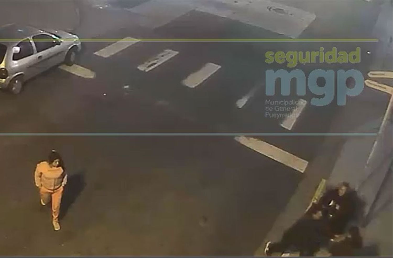 Pasajeros de un colectivo detuvieron a un ladrón que escapaba con una cartera