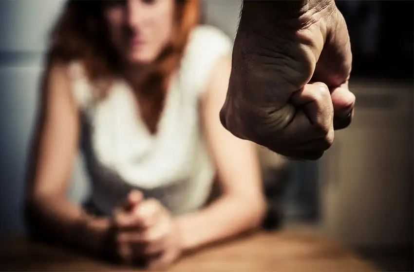 Denuncian que el Municipio no pagó las becas por violencia de género
