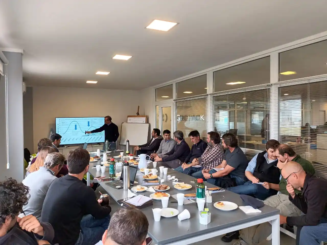 Malezas Resistentes: Intercambios para la Estrategia y Control