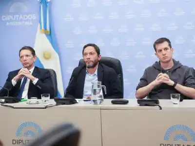 La convocatoria tenía como objetivo “recibir declaraciones testimoniales” y “determinar nuevas medidas de prueba”.