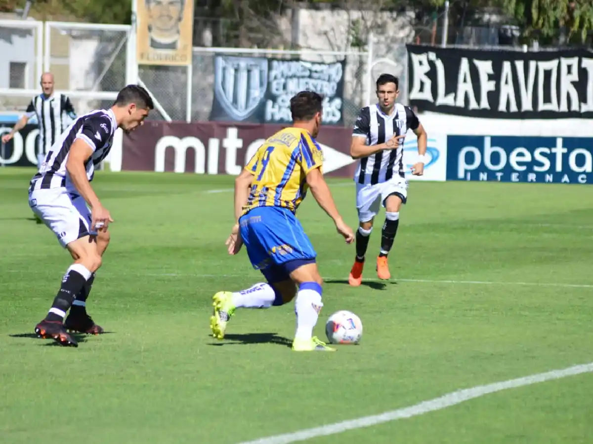 Mondino marcó a favor y en contra en la derrota de Gimnasia
