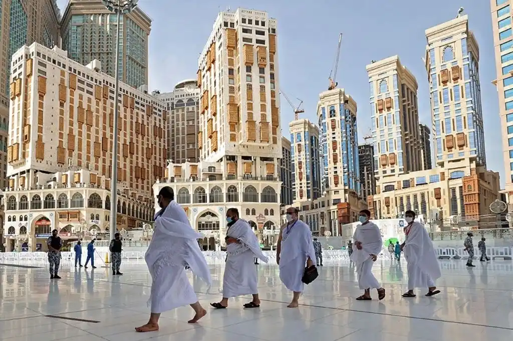 Arabia Saudita prohibirá el acceso a espacios públicos a personas no vacunadas