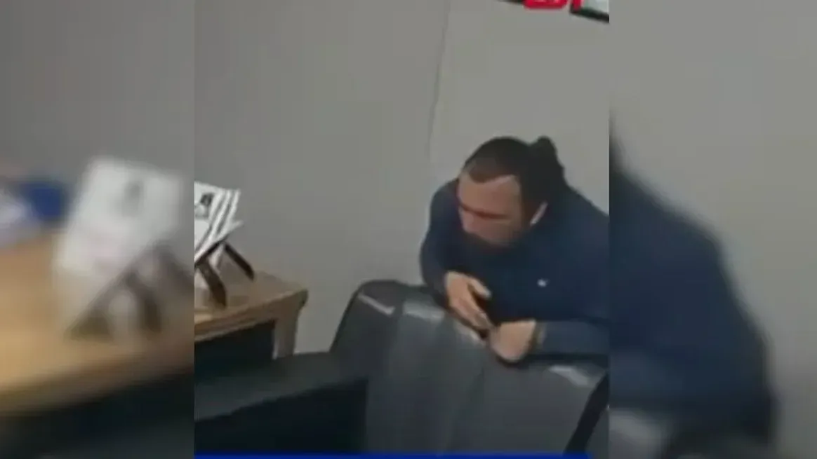 Ilyas Yildir, un trabajador de salud que salvó su vida con la maniobra de Heimlich