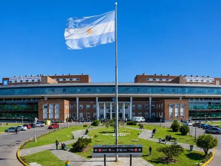Los extranjeros no residentes en Argentina deberán pagar por su atención médica en los hospitales públicos.