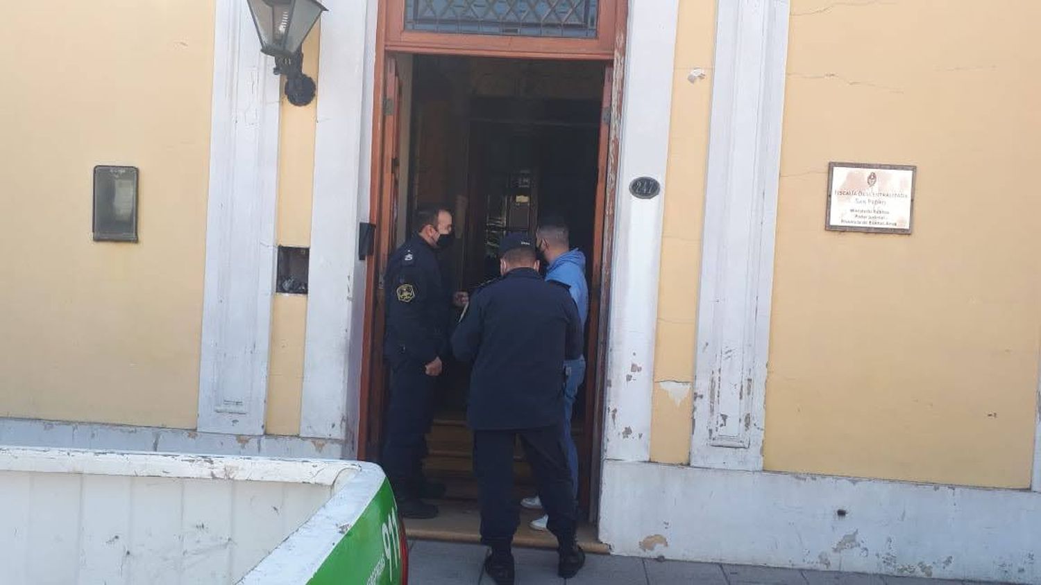 El remisero que trasladó a una mujer desde Baradero sigue detenido y hay sospechas del uso de drogas