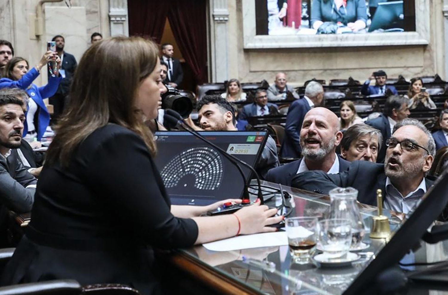 Presentaron un proyecto de repudio a "las acciones misóginas de JXC contra Moreau"