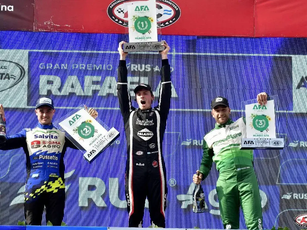 Palazzo, Olmedo y Faín, el último podio del TC Pista en Rafaela en 2024.
