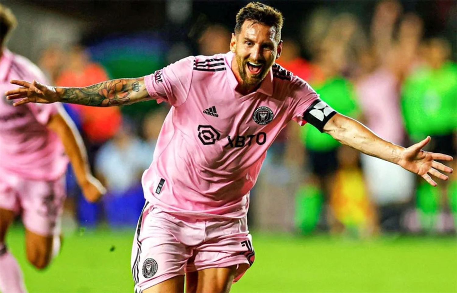 Messi debutó e hizo ganar a Inter con un gol de tiro libre sobre la hora