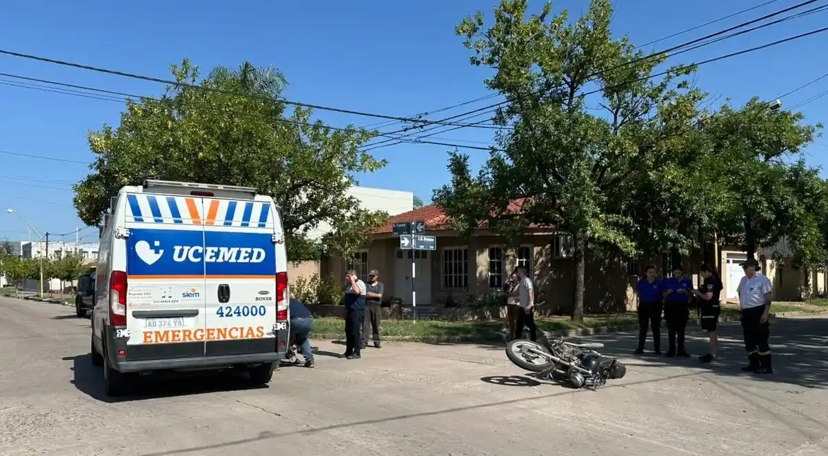 Una ambulancia trasladó al herido.