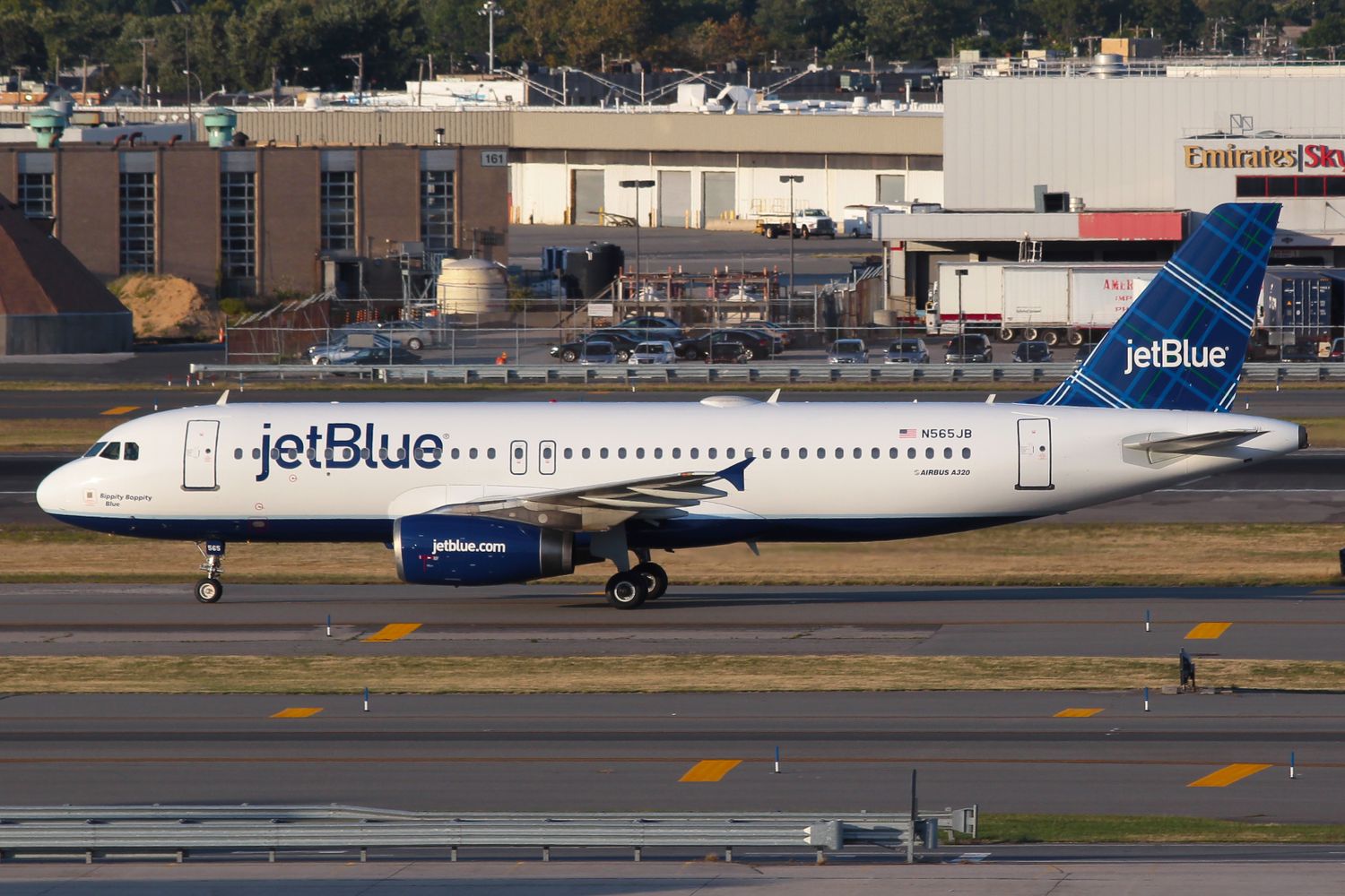 jetBlue to reduce capacity on its only route to Perú