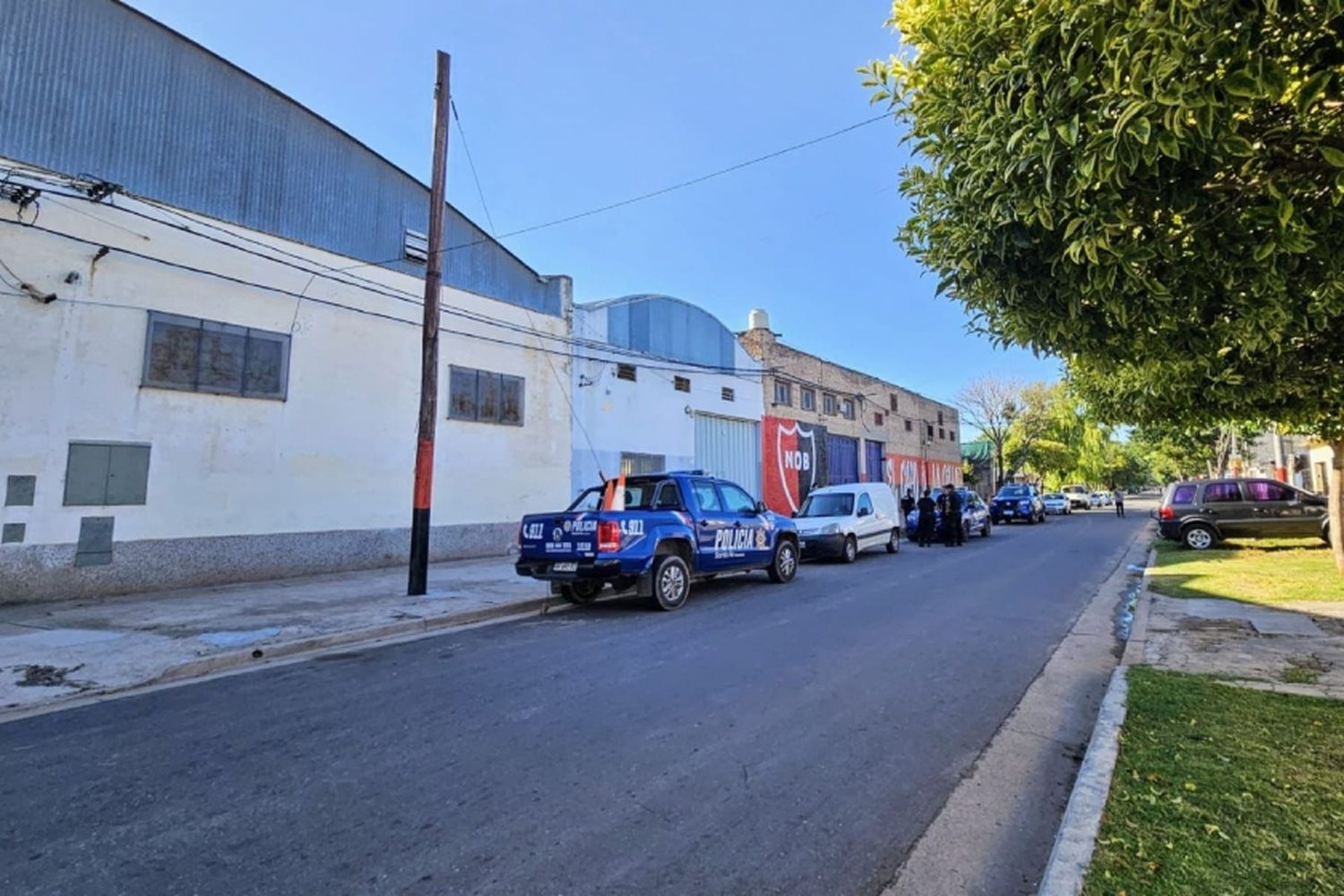 Identificaron al joven que murió en una fábrica de plásticos: clausuraron el galpón y detuvieron al encargado