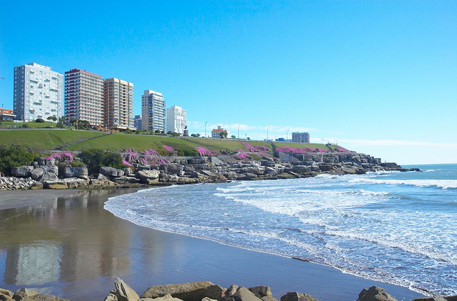 Un día más de "primavera" antes del frío en Mar del Plata