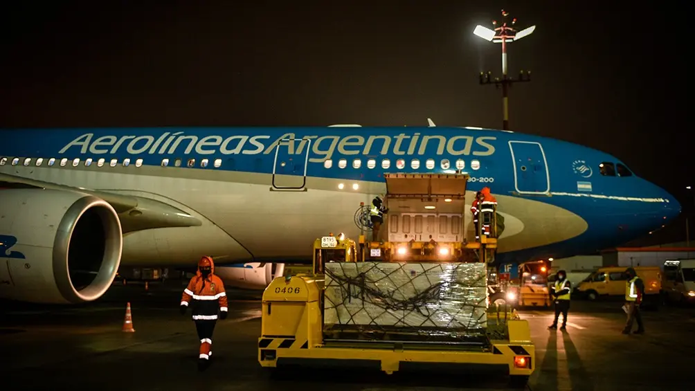 Noveno vuelo de Aerolíneas Argentinas sale para Moscú este jueves para traer más vacunas Sputnik V