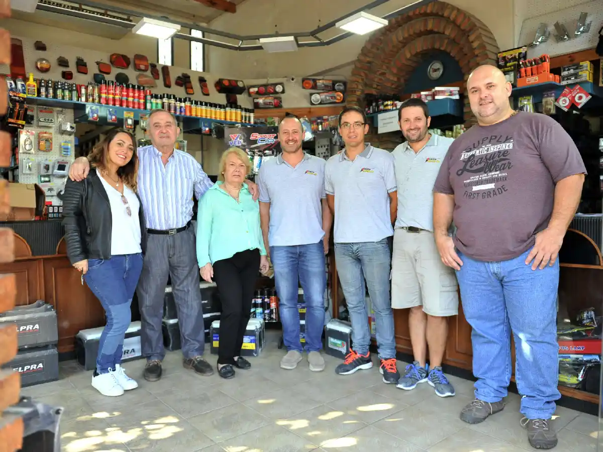 Casa Bailo, la empresa familiar que lleva   más de medio siglo como repuesteros