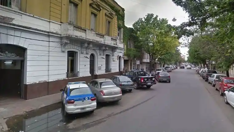 Rosario: Robaron 100 mil pesos de inmobiliaria ubicada frente a comisaría