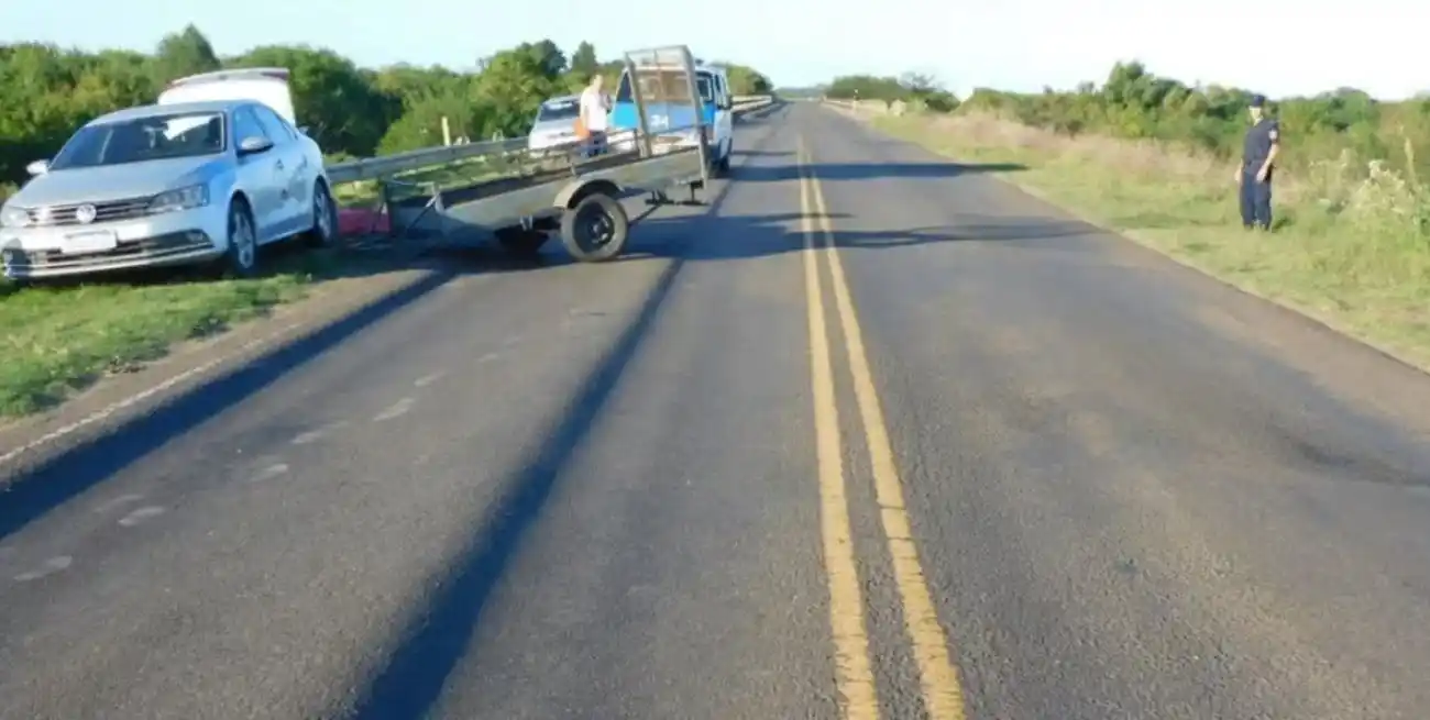 Como consecuencia del fuerte impacto, la mujer falleció en el acto.