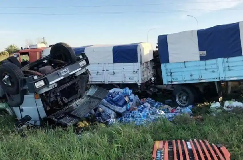 Dos camiones protagonizaron un fuerte choque en el cruce de las rutas 34 y 91