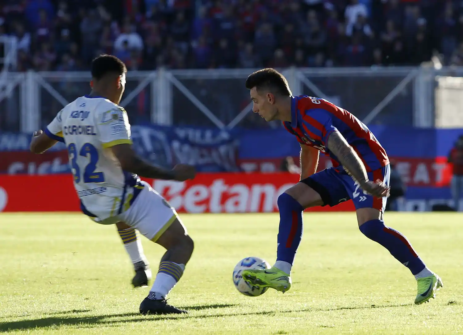 Braida encara ante la marca de Coronel.