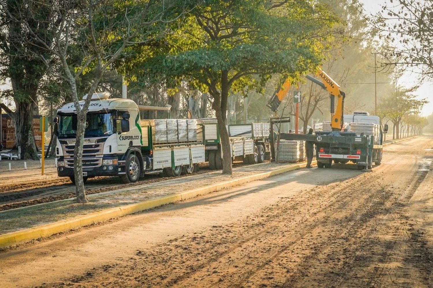 La primera etapa consta de la colocación de adoquines.