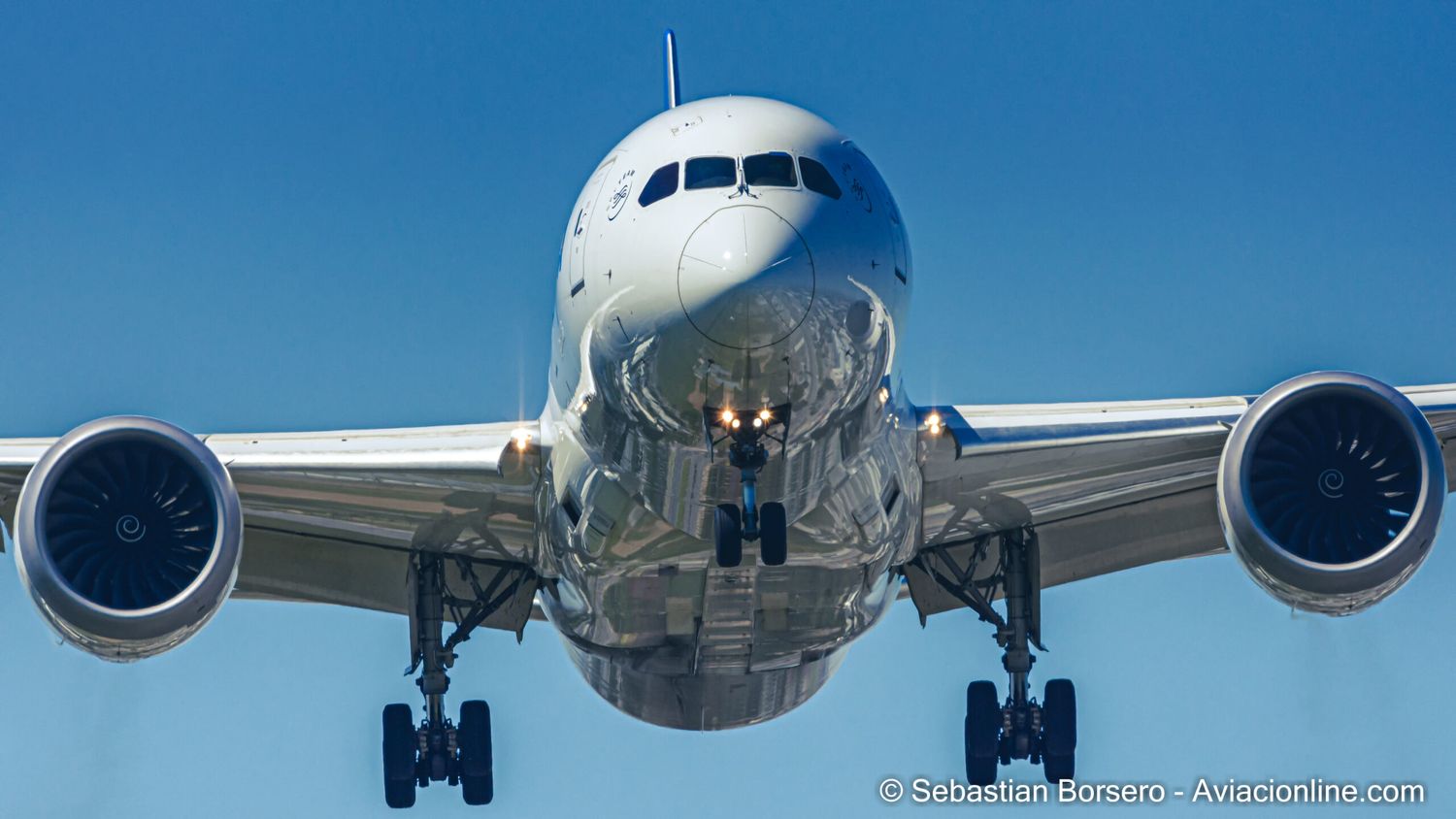 Air Europa mejora su entretenimiento a bordo al incluir 200 horas de nuevo contenido en sus Dreamliner