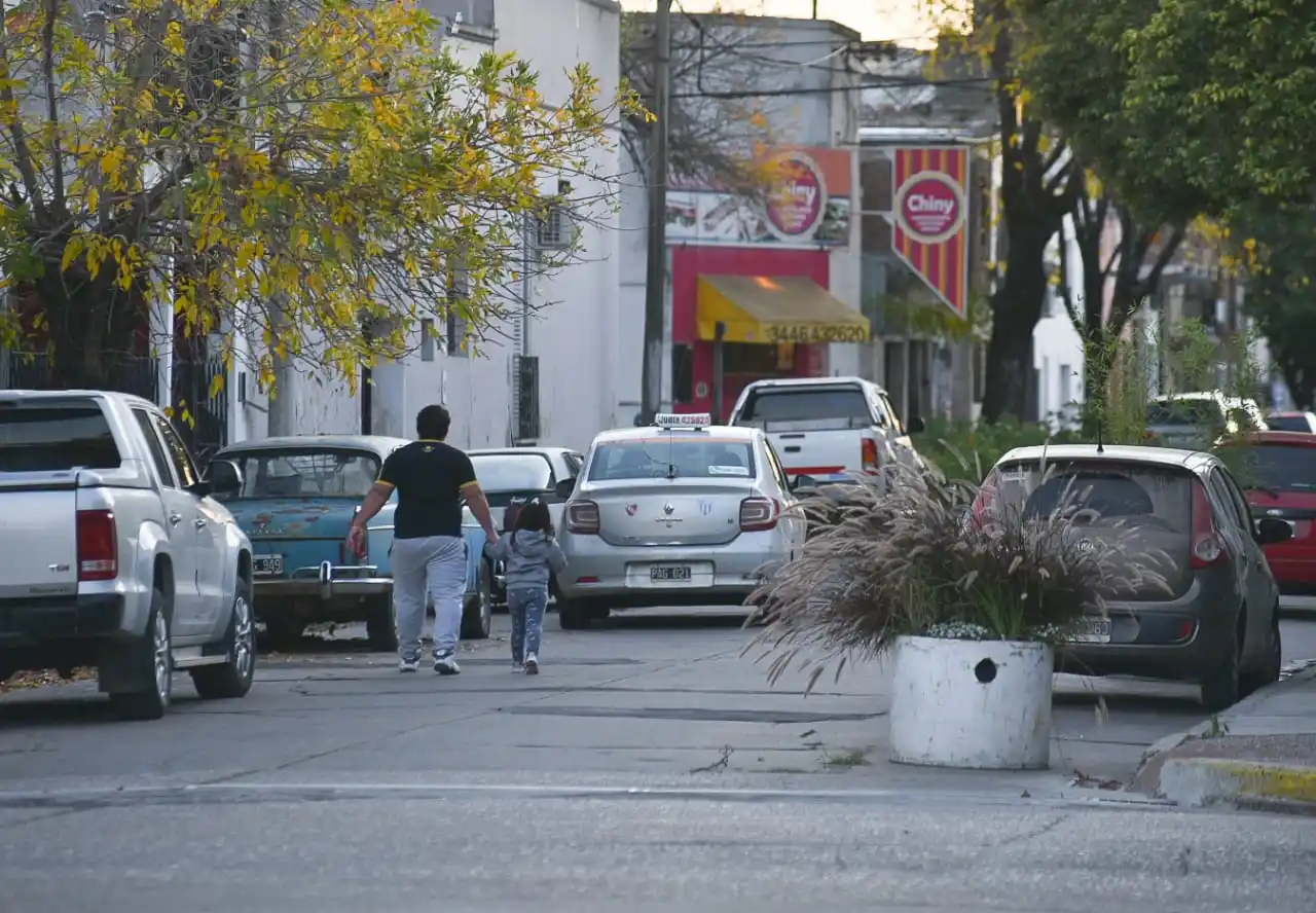 Las condiciones en las que pueden salir a pasear los niños en la ciudad