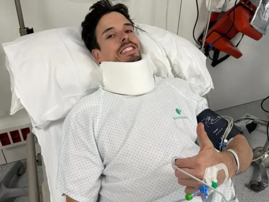 Alex Márquez, en el hospital tras su accidente en Montmeló . Foto: Gresini Racing