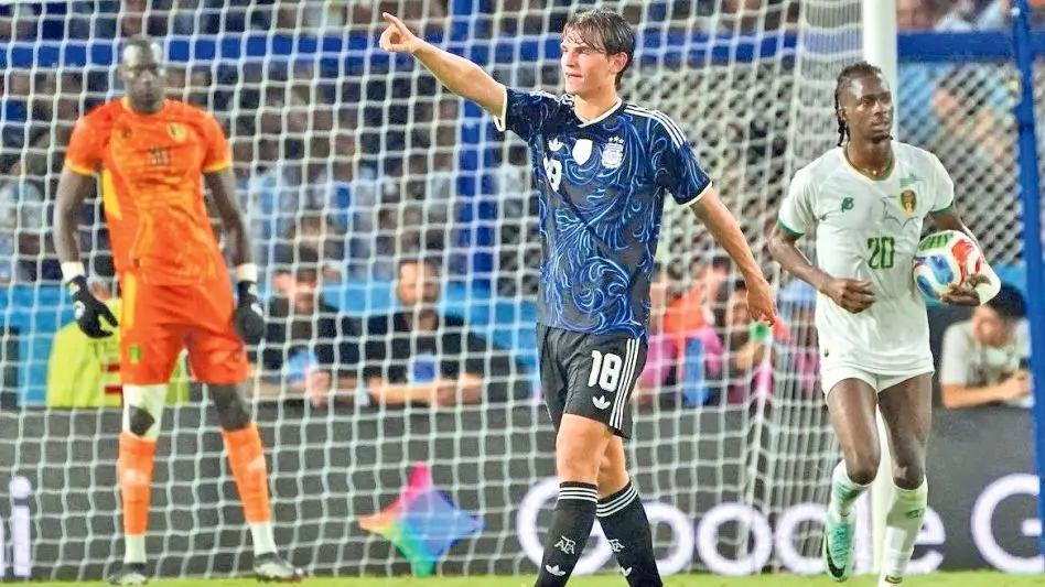 Argentina venció 2-1 a Mauritania en un cotejo deslucido en La Bombonera