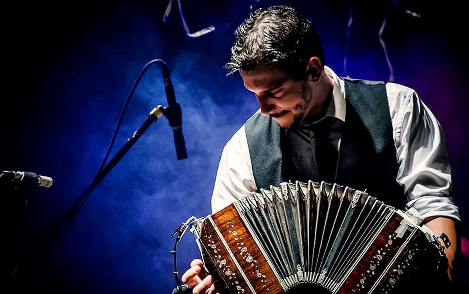 Puente musical tanguero con los artistas Morgado y Perrone