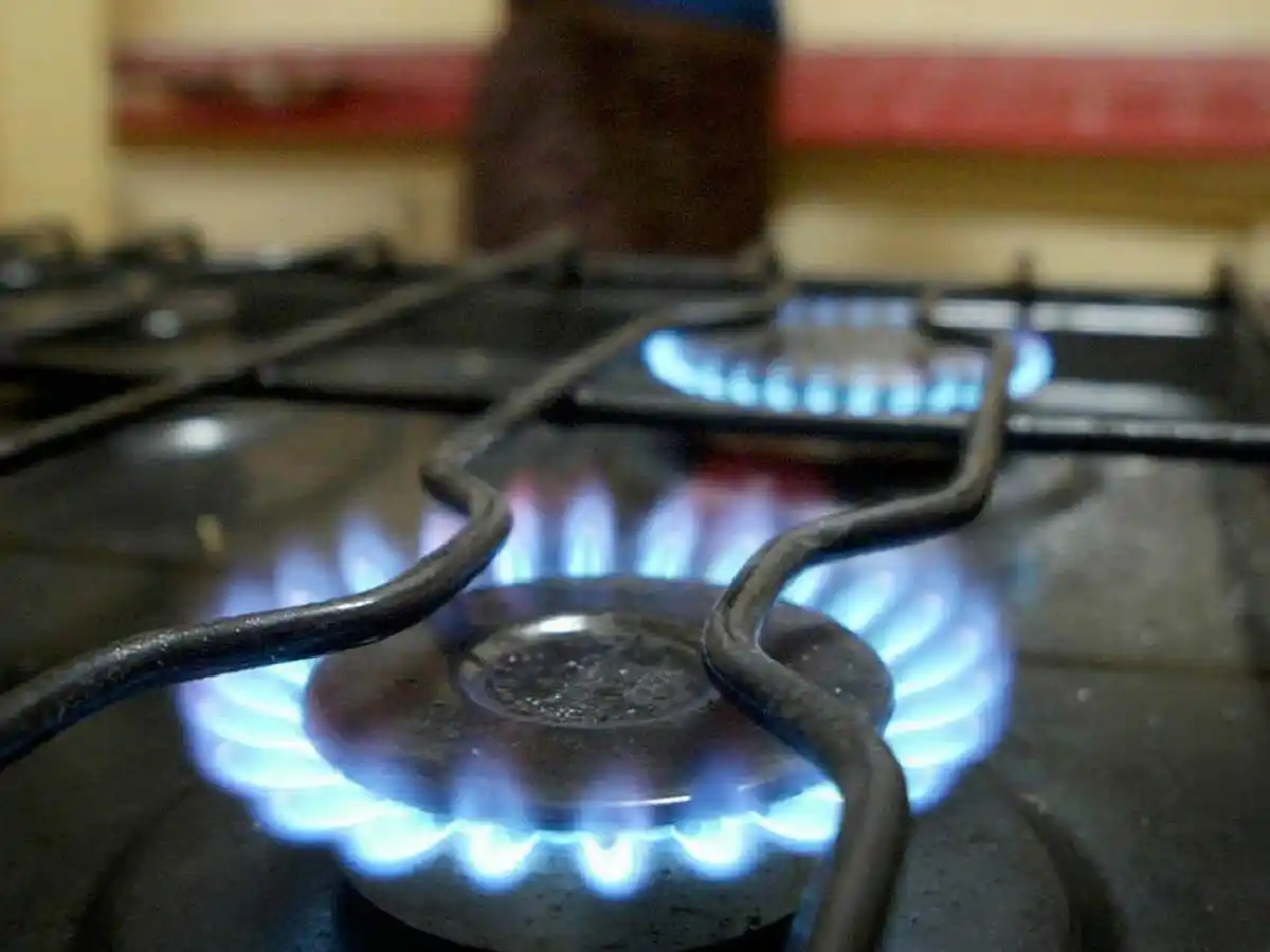 Gas: convocan a audiencia pública para definir más aumentos 