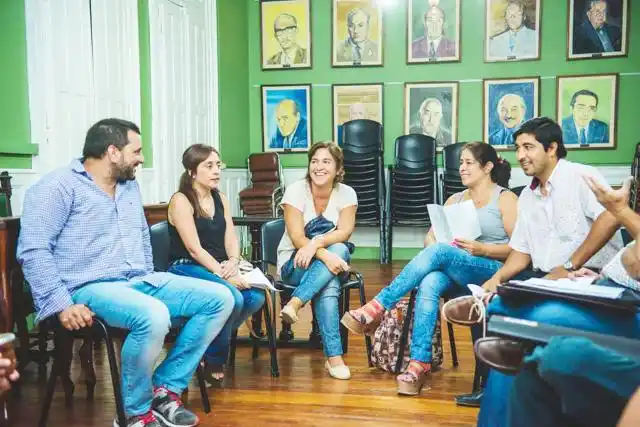 Reunión de Gualeguay te Quiero Verde y concejales 