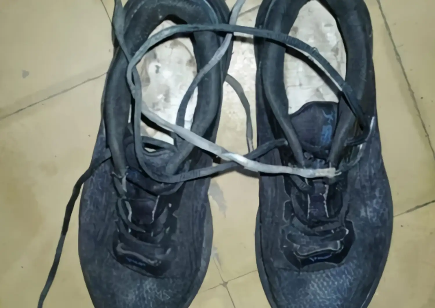 robo de zapatillas