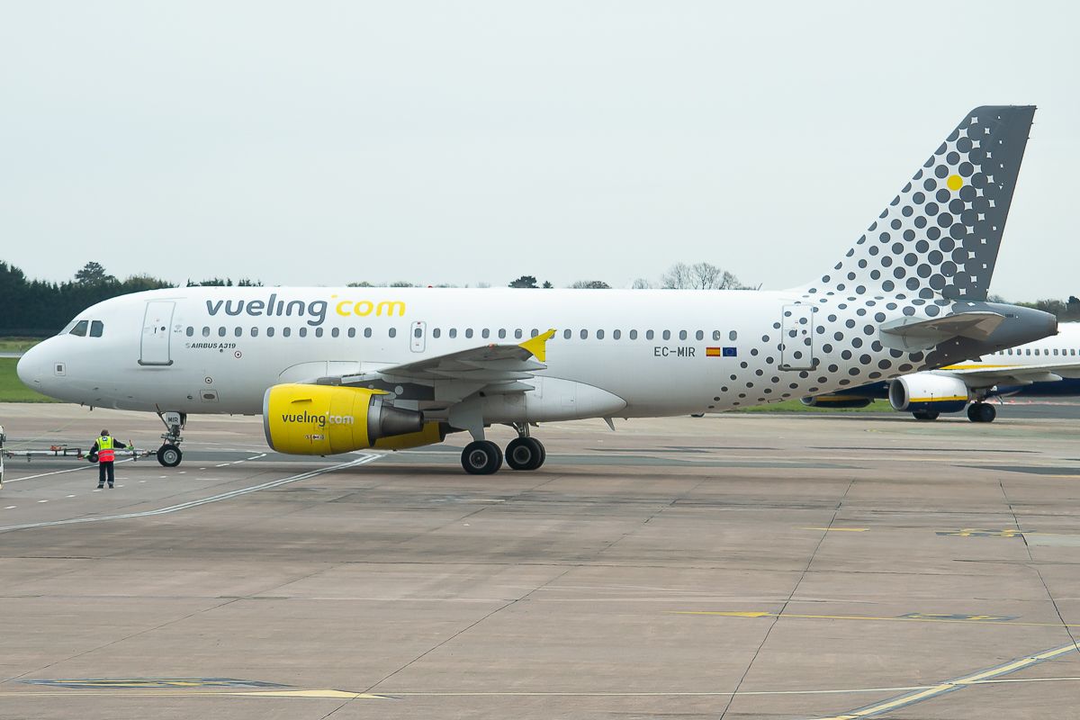 Vueling operará vuelos hacia siete nuevos destinos desde Bilbao a partir del verano de 2023