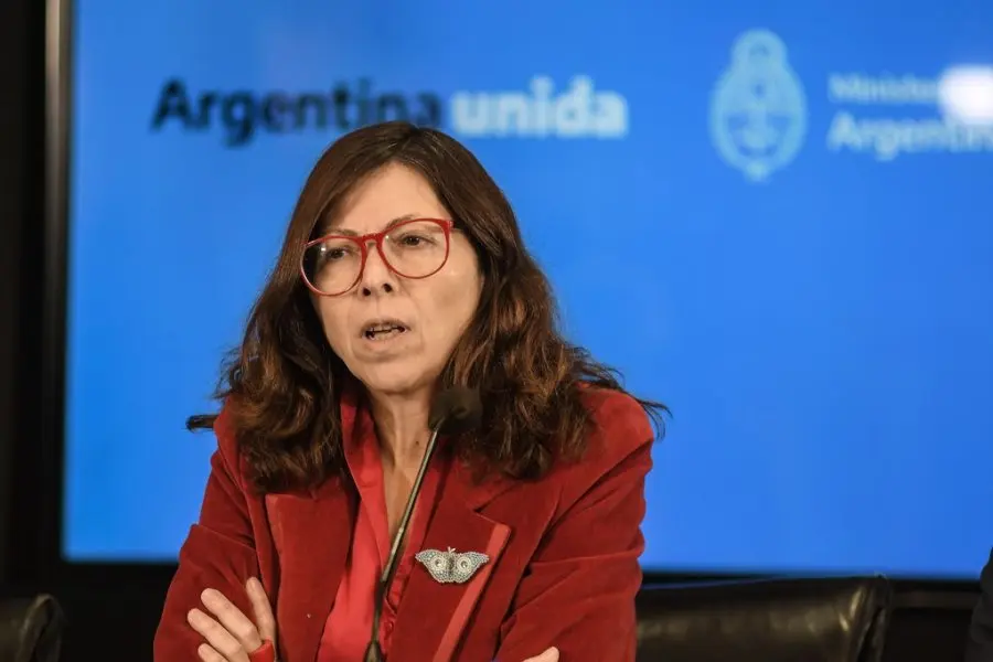Batakis superó el primer test de deuda y recaudó $113.800 millones extra
