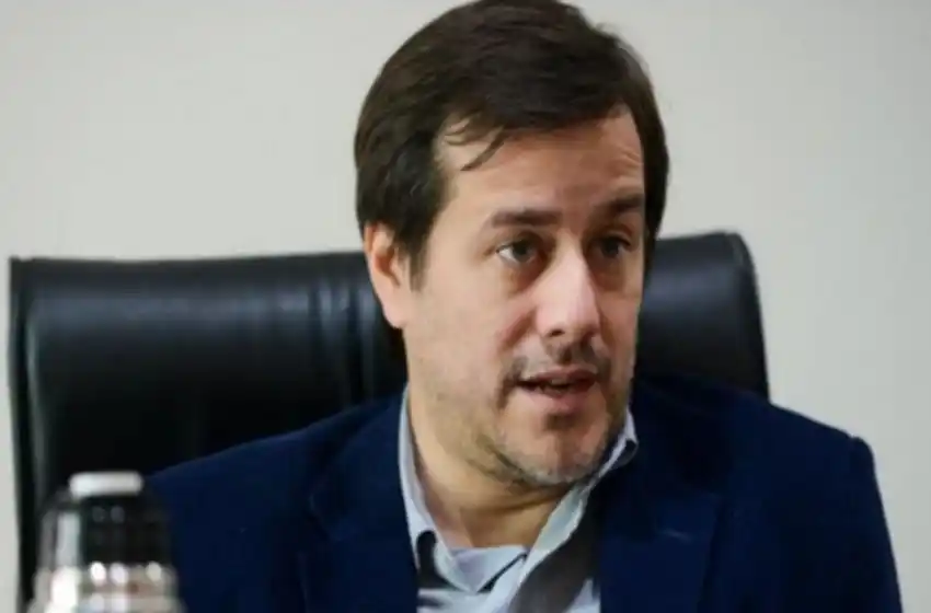 «El Gobierno tiene la intención de privatizar el transporte aéreo», dijo Recalde