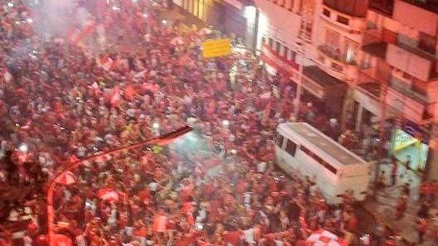Copa Sudamericana: Así fue el festejo de los hinchas de Independiente en Avellaneda