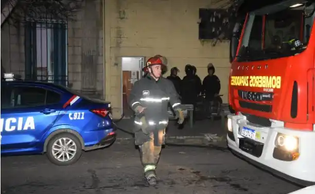 Santa Fe: tensión y motines en la prisión para mujeres de barrio Candioti