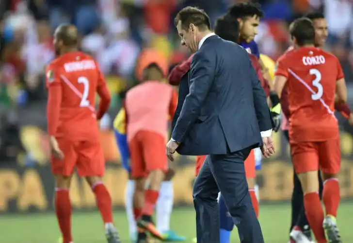 Dunga dejó de ser el entrenador de Brasil