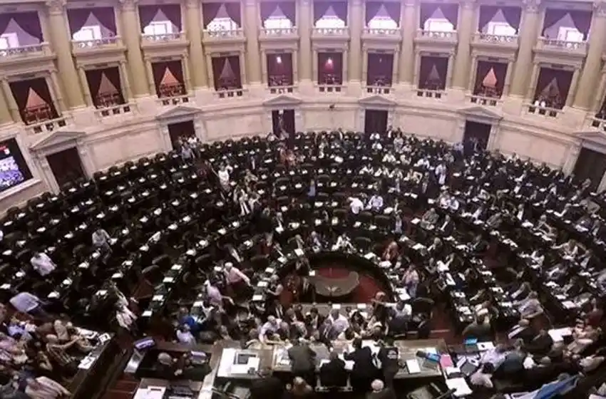 Anuncian bono compensatorio para jubilados y beneficiarios de la AUH