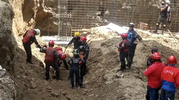 Una persona falleció y 5 resultaron heridas en el colapso de una edificación del municipio Chacao