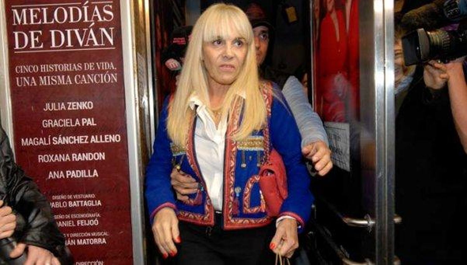 Claudia pospuso una semana su indagatoria
