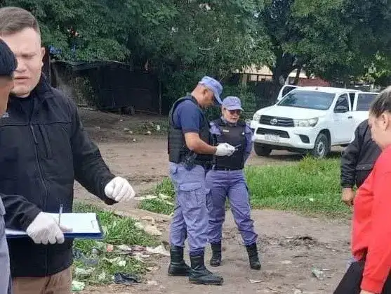 Un caso de desorden terminó con un detenido y tres adolescentes retenidos