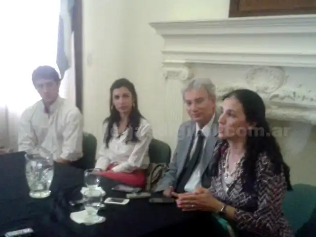 Intendente Pascual presentó el UBA XXI en General Villegas