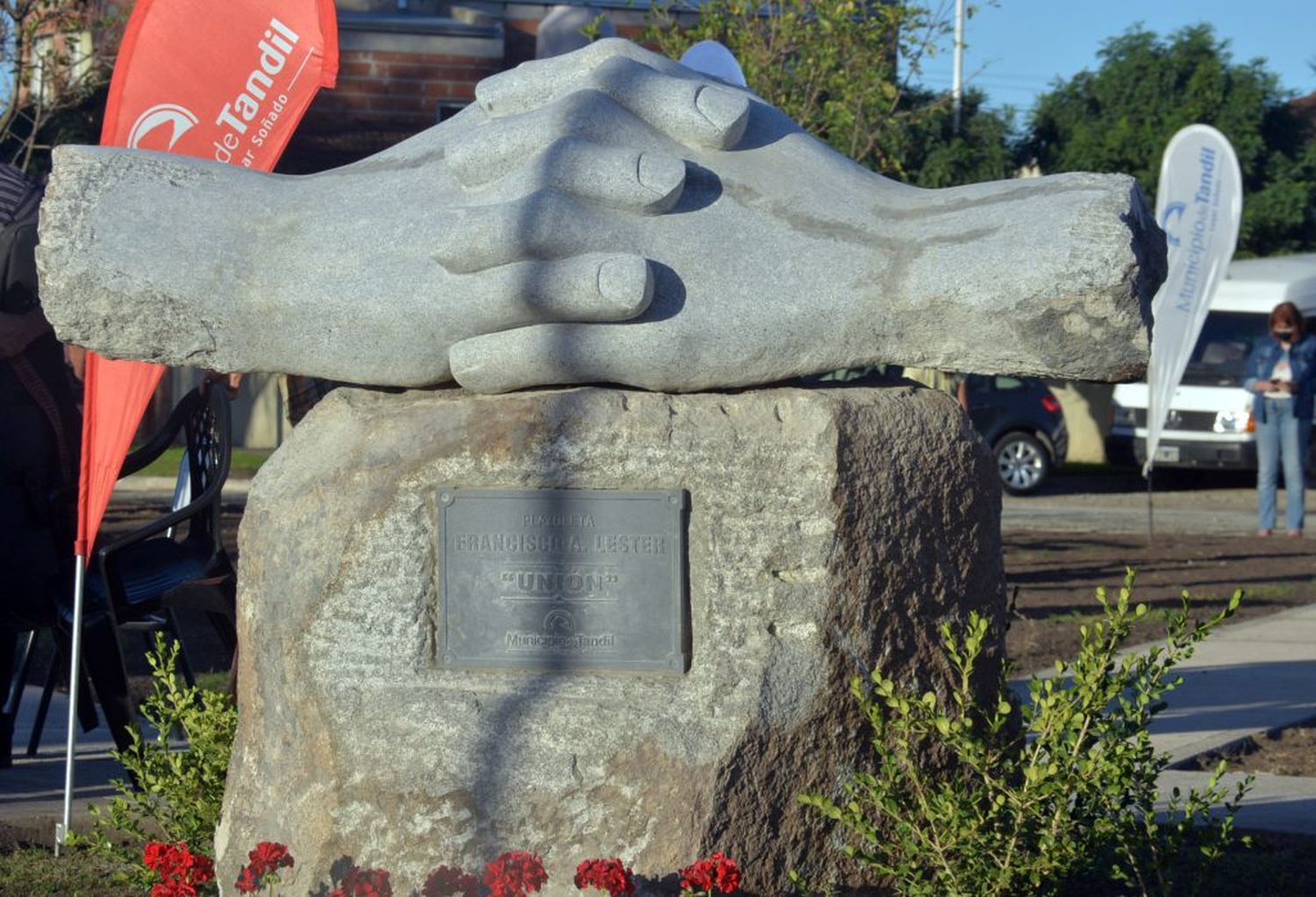 Plaza Francisco Lester, el homenaje al hombre del diálogo, el consenso y la unidad