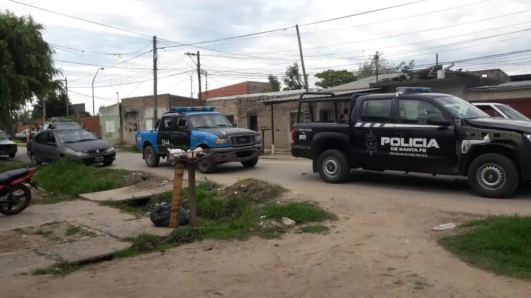 Allanamientos de Antinarcóticos en barrio Transporte