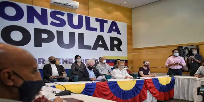 RENUNCIAN tres miembros del Comité Organizador de la Consulta Popular