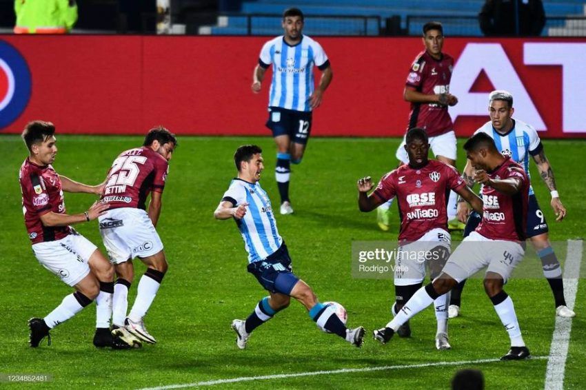 Lovera repitió titularidad en la igualdad de Racing