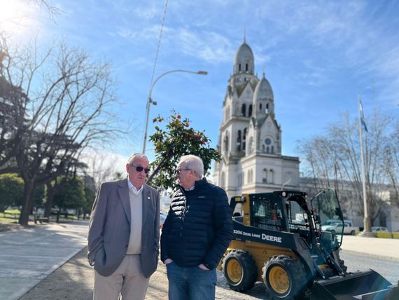 El Municipio presentó maquinarias viales adquiridas para mantenimiento de calles y desagües pluviales