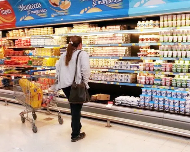 El Gobierno pidió congelar los precios de los alimentos